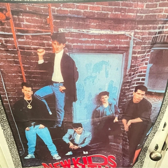 New kids on the block fabric tapestry quite large - Picture 3 of 7